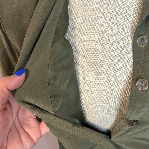 Styleworks size 8 army green dress with buttons down the front. Short sleeve. - Picture 9 of 11